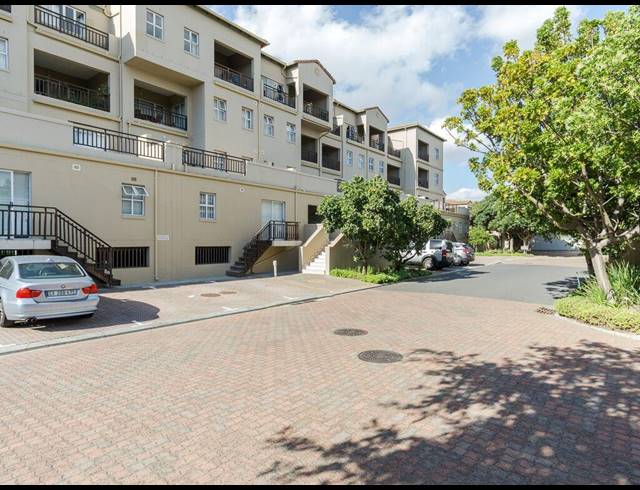 2 BEDROOM APARTMENT TO LET IN ROYAL ASCOT